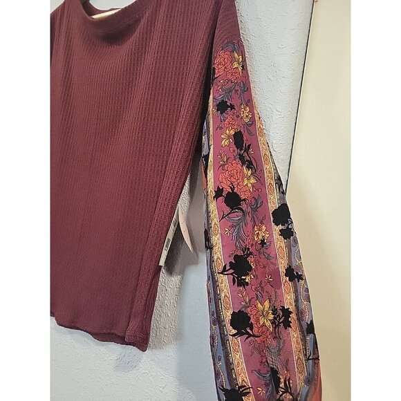 Gypsies And‎ Moondust Burgundy Waffle Knit Shirt With Boho Sleeves NWT Medium - Picture 2 of 7